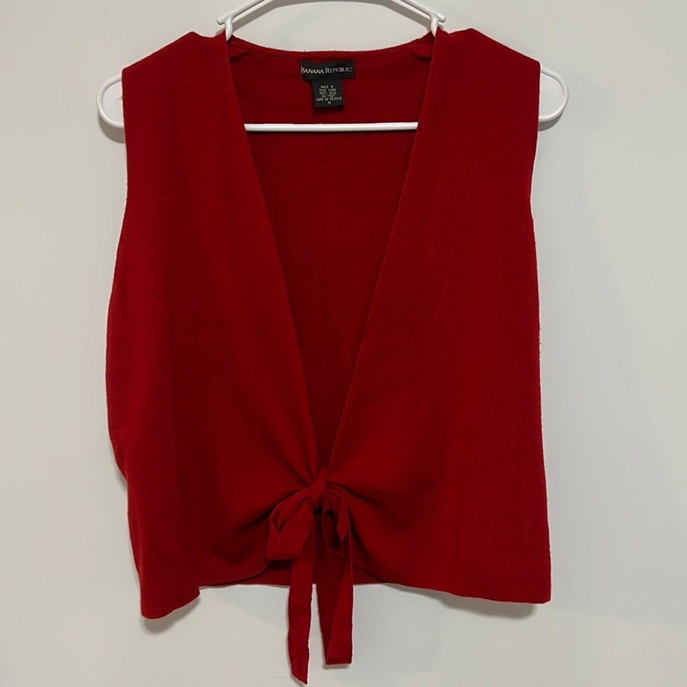 Banana Republic Red Sweater Vest with Tie Size Medium